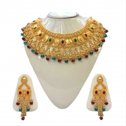Necklace Set. This set contains a Necklace, pair of earrings