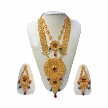 This Necklace set features a unique one of a kind tradition embellish with antic finish This Necklace set features a unique one of a kind tradition embellish with antic finish