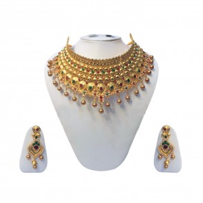 This Necklace set features a unique one of a kind tradition embellish with antic finish