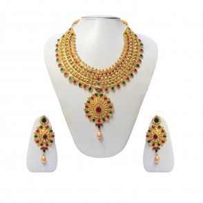This Necklace set features a unique one of a kind tradition embellish with antic finish