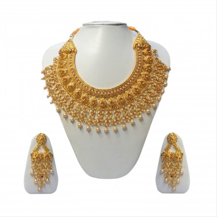 This Necklace set features a unique one of a kind tradition embellish with antic finish